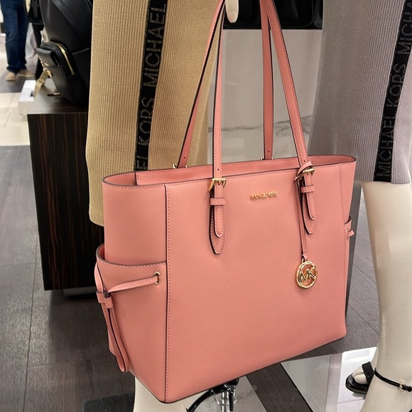 MICHAEL KORS 
Gilly Large Saffiano Leather Tote Shoulder Bag 
Primrose 
NWT - Picture 4 of 16